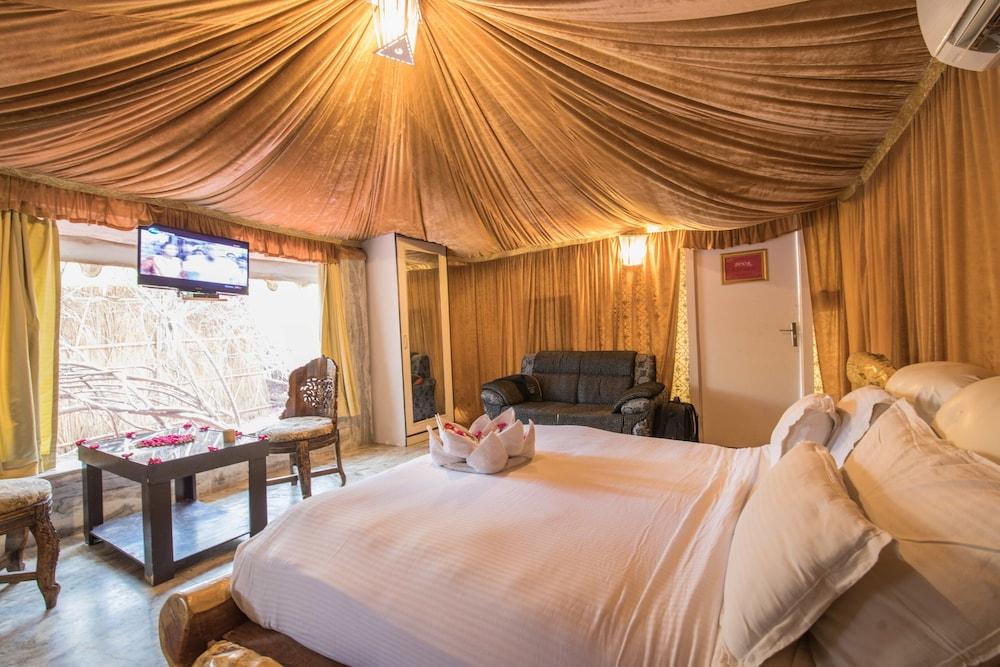 Lohagarh Fort Resort Kukas Zewnętrze zdjęcie