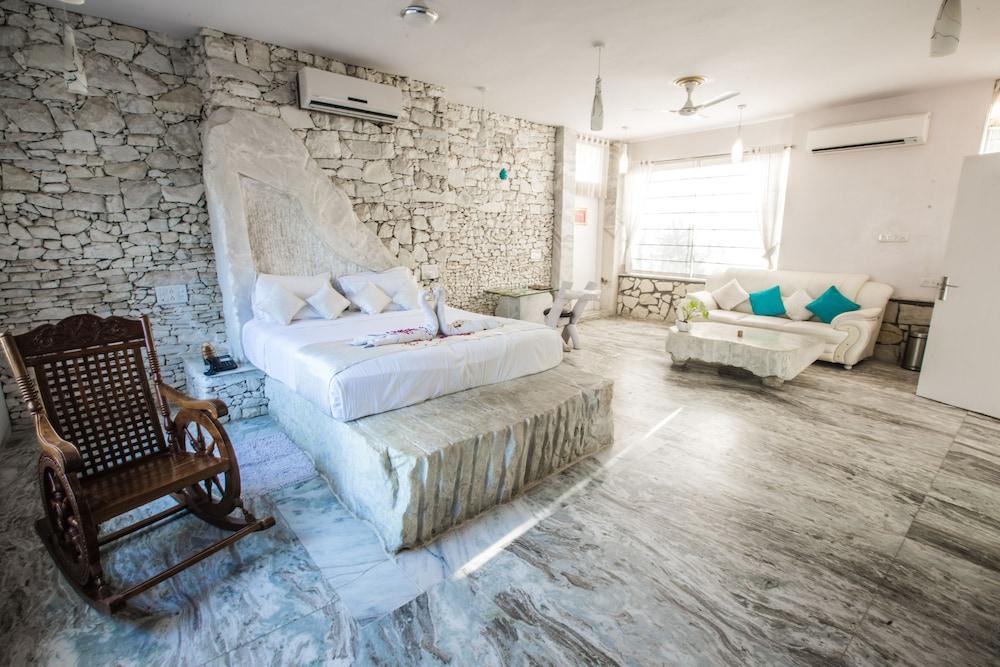 Lohagarh Fort Resort Kukas Zewnętrze zdjęcie
