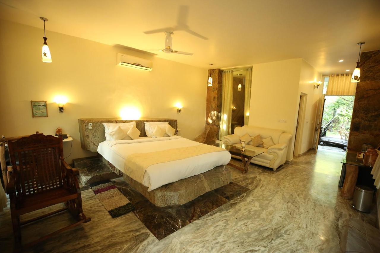 Lohagarh Fort Resort Kukas Zewnętrze zdjęcie