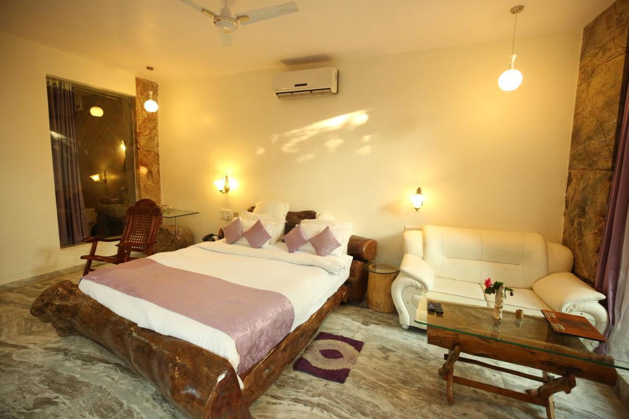 Lohagarh Fort Resort Kukas Zewnętrze zdjęcie