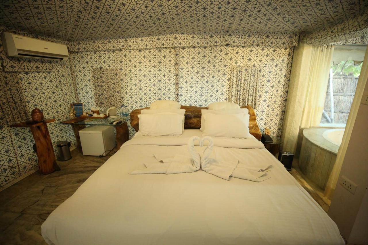 Lohagarh Fort Resort Kukas Zewnętrze zdjęcie